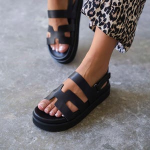 Black Leather Sandals for Women,Bold Double Strap Summer Sandals,Comfortable Chunky Sole Shoes,Stylish Open Toe Sandals,Flat Leather Sandals