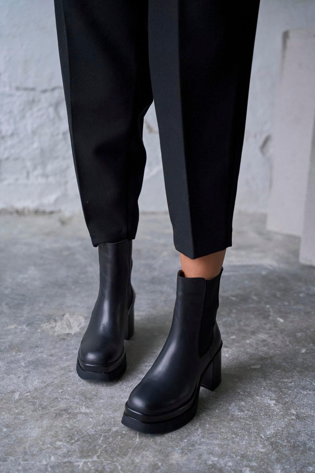 Botas Chelsea de piel auténtica negra con plataforma y tacón