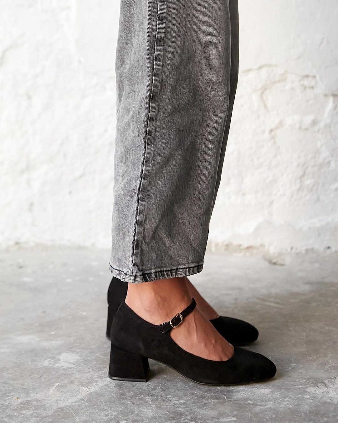 thumbnail image 2 of Women's High Heel Mary Jane Pumps - Chunky Heel Square Toe Closed Toe Work Party Shoes 2 of 9