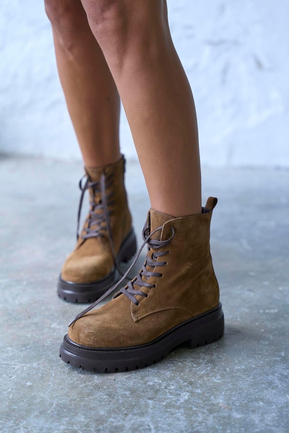 BOTTEGA VENETA スエード　レースアップブーツ　サイドジップ