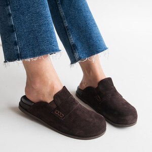 Brown Suede Slip On Mules for Women, Handmade Closed Toe Mules, Minimalist Casual Backless Shoes, Comfortable Flats, Wide toe Mules