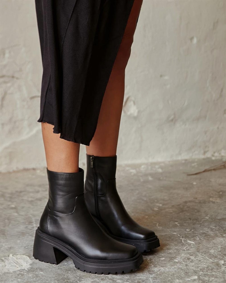 Black & Beige Leather Ankle Boots With Zipper,chelsea Boots,square Toe ...