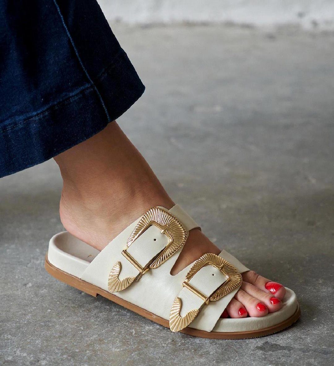 Boutique Beige Cowhide Leather Upper Slide Sandals For Women