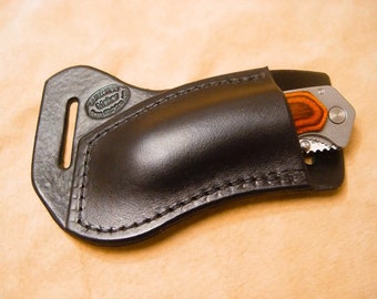 Maßgeschneiderte Lederscheide Crosspull für Buck Folding Alpha Hunter