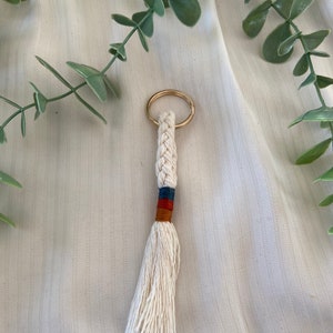 Macrame pendant keyring