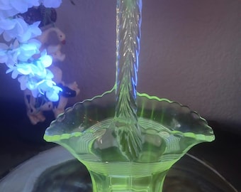 Vintage 1920s to 1940s Duncan Miller Glass Basket, Bride's Basket, Read Description