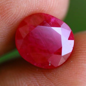AAA+ 5.30 Ct Natural  Blood Red Ruby With Certified Gemstone Use Ring , Jewelry Making Tools Loose Oval Cut Ruby Pendent gemstone 10x9x6 mm