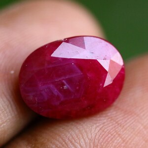 7.9 ct Ruby Oval Faceted Gemstone Brilliant Cut Ruby Gem Dark Blood-red Ruby 13x10x6 mm