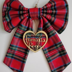 Natale Fiocco Fuori Porta in Pannolenci con Cuore in Legno Personalizzato 50 x 36 cm Modello TARTAN 53 Artigianale Fatto a Mano