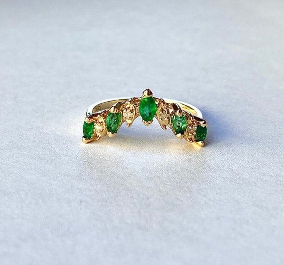 Gold Emerald Diamond Vintage V-shape Ring,solid 1… - image 8