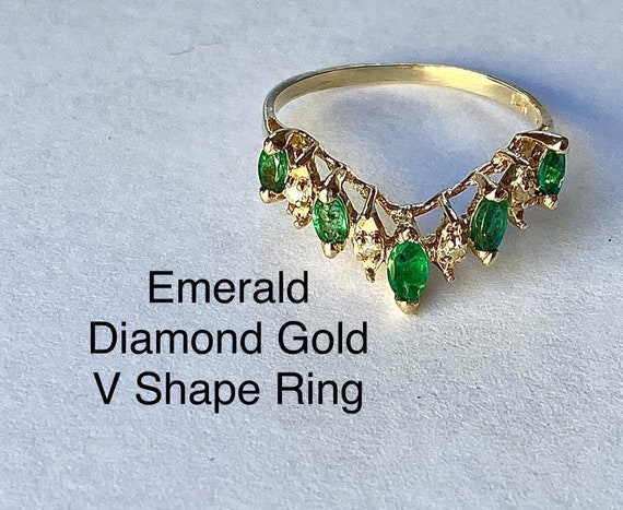 Gold Emerald Diamond Vintage V-shape Ring,solid 1… - image 1