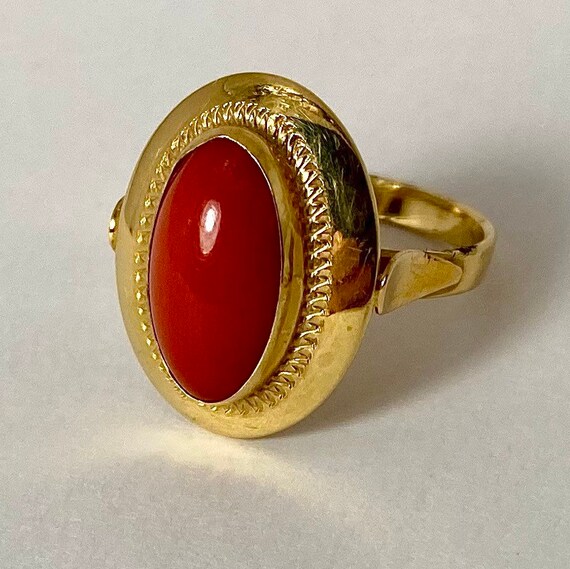 Vintage Red Coral Gold Ring Solid 18 Kt Gold Right Hand Ring