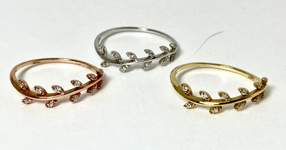 Diamond Trinity Ring Set: 14kt Gold Leaf Bands, S… - image 6