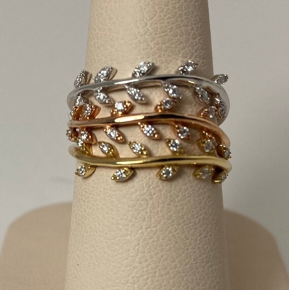 Diamond Trinity Ring Set: 14kt Gold Leaf Bands, S… - image 8
