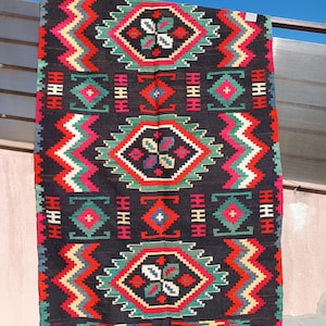 Vintage Romanian rug, handmade wool rug, kilim Moldavian art, hand-woven in the 50s, boho floral style, tapis moldave, 200x114cm.