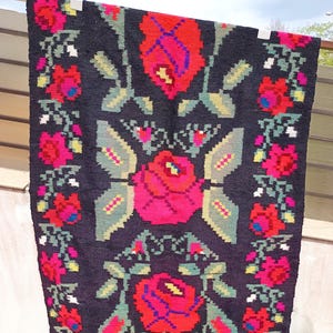 Antique Romanian rug, handmade wool rug, kilim Moldavian art, hand-woven in the 20s, tapis moldave, cozy boho style, 190x120cm.