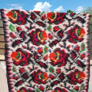 Vintage Romanian rug, handmade wool rug, kilim Moldavian art, hand-woven in the 50&#39;s, tapis moldave, cozy boho style, 185x145cm.