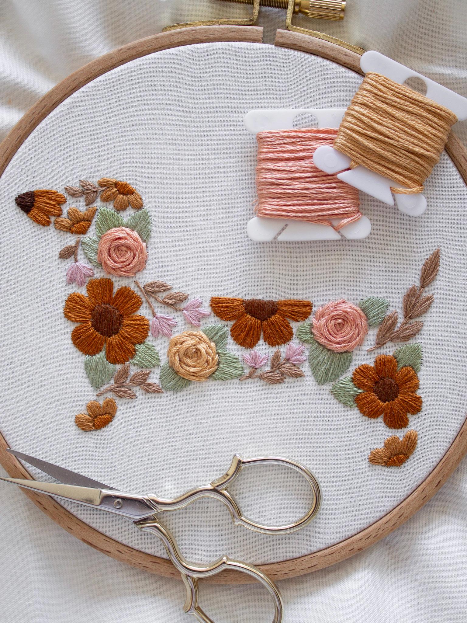 犬の刺繍PDFパターン｜愛らしいダックスフンド｜ダックスフンドの子犬