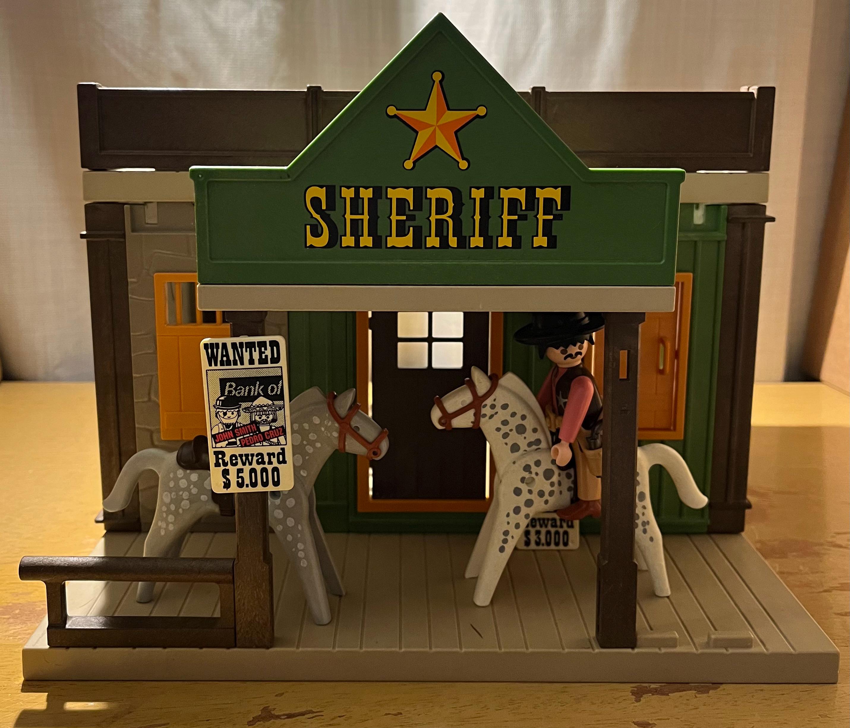 古いプレイモービル　シェリフオフィス 2個、保安官、ガンマン 古いプレイモービル シェリフオフィス 2個、保安官、ガンマン