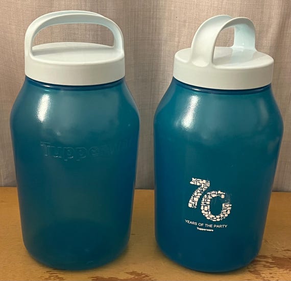 大型ブルー タッパーウェア ユニバーサル ストレージジャー 3L、3Q