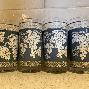 Vintage Set of 4 WedgeWood Highball Glasses Grape design Glassware