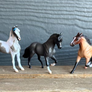Breyer StableMates Horses Choose from Mares & Stallions