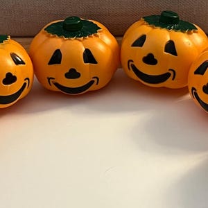 Vintage Blow Mold Mini Pumpkins Set of 6 Halloween Decor Autumn Jack o Lanterns. Cute 80s fall decorations