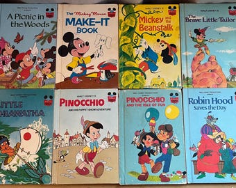 ヴィンテージのミッキーマウスの子供向けストーリーブック4冊の