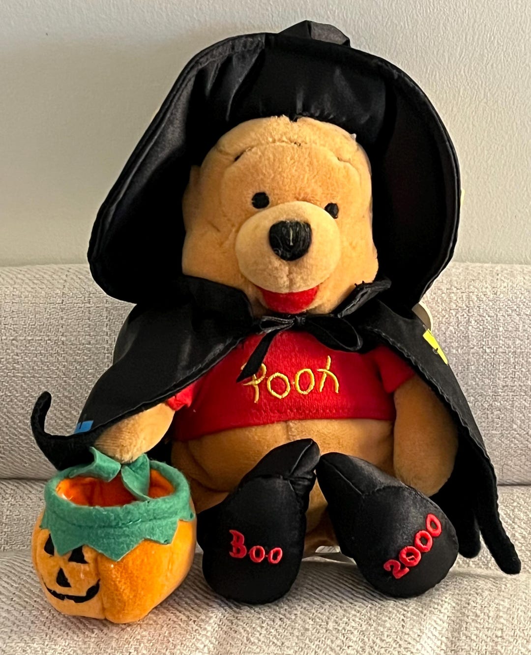 Vintage 8” Halloween Witch Pooh Bear Boo 2000 Halloween Toys Cute