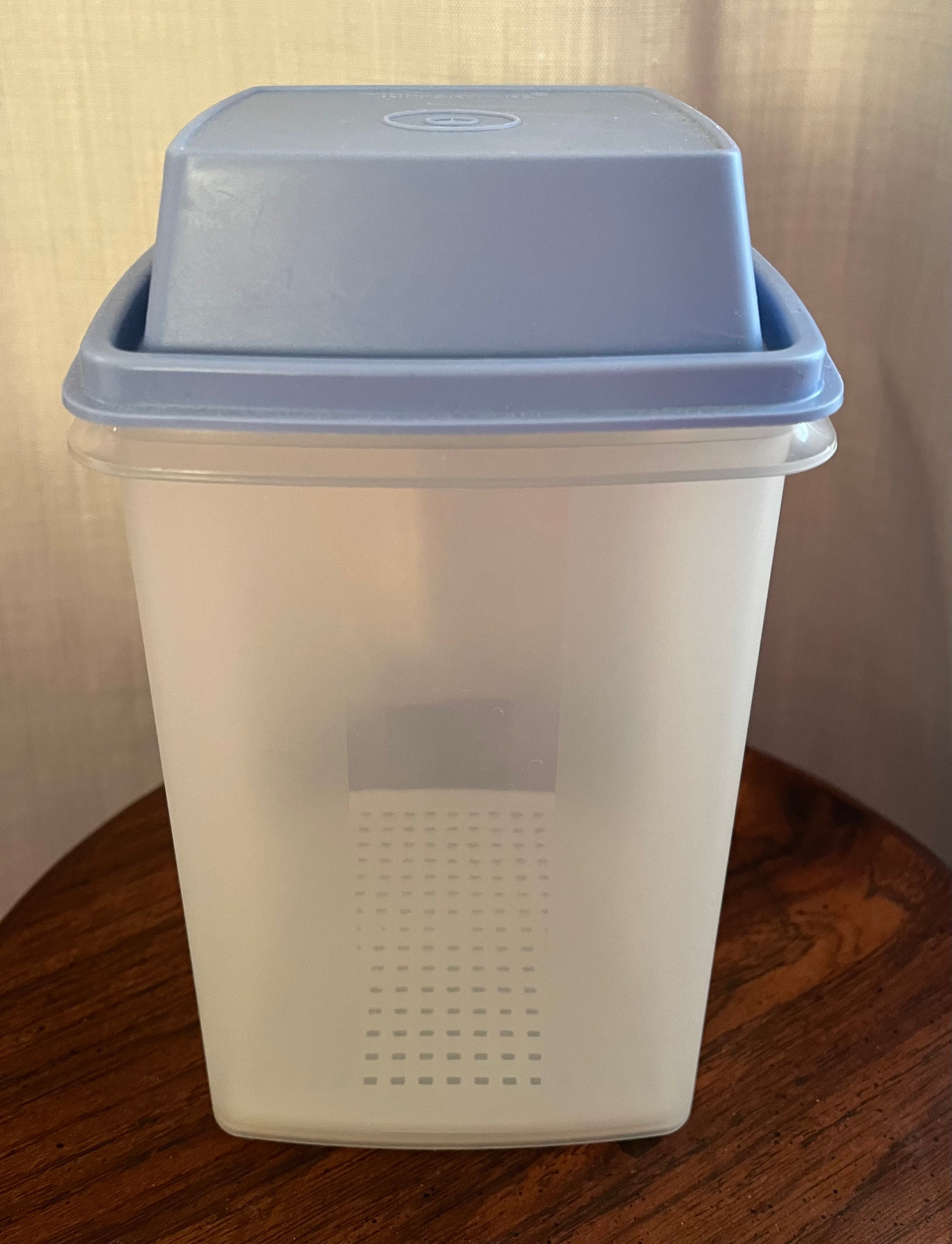 Tupperwareデイリーストッカー デイリーストッカー （引き出しスリット付） 【 Tupperware