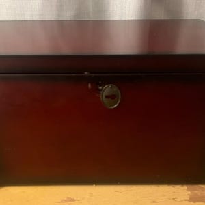 Vintage Bombay Jewelry Box Hinged Lustrzana Góra 6 Szuflady 4 Wychylne Szuflady Uchwyty Na Pierścionki