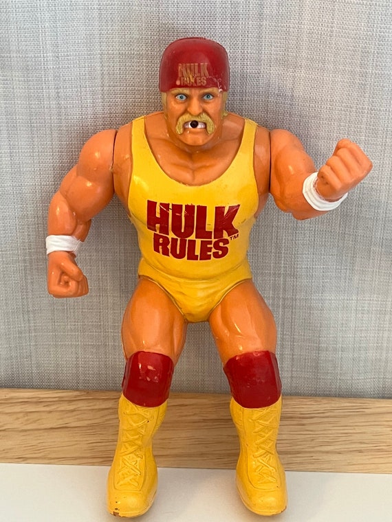 Vintage WWE 1990 Titan Sports Hulk Hogan Water Pumper Wrestling 