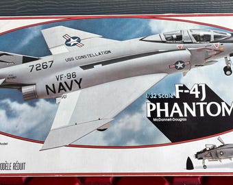 Mcdonnell Phantom QF-4B Drone Aircraft US Navy by Corgi 1:72 Scale