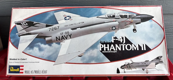 Revell F-4J Phantom II Mcdonnell-douglas Navy Aircraft 4706, 1:32