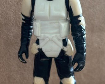 1980年代のヴィンテージスターウォーズキャラクターのフィギュアからお