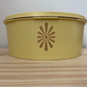 Vintage Tupperware Stackable Yellow Food Canister 1204-9 with Matching Lid 1205-8 Servalier Starburst