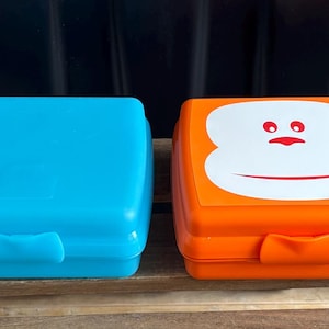Tupperware Square Sandwich Keepers 3572 Lunch Box Snack Container Multi Colors & a Monkey to choose from