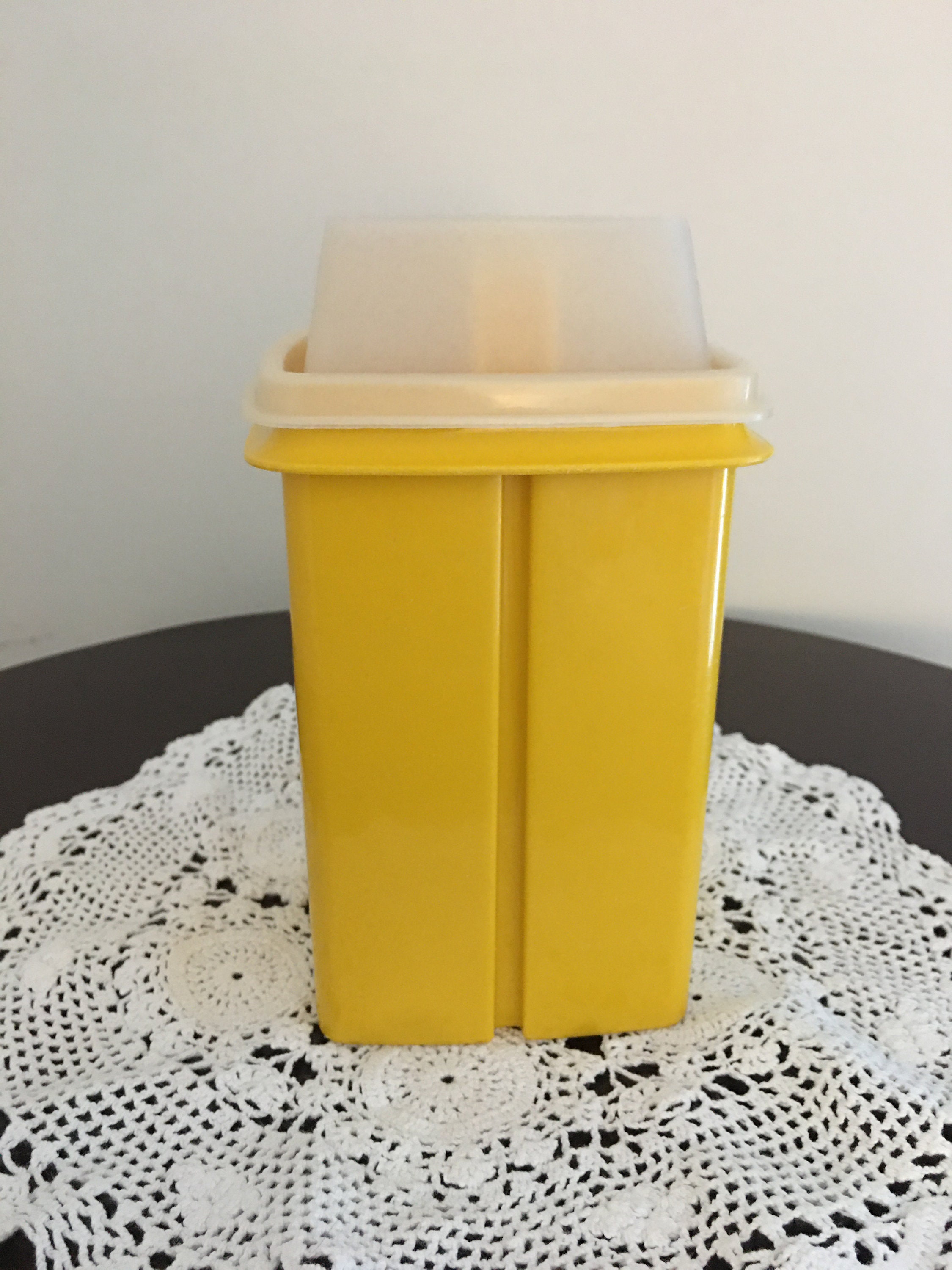 Tupperwareデイリーストッカー 引出 上板付 黄色 il_fullxfull.3567475983_5lox.jpg