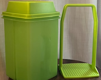 【専用】中古品　タッパーウェア　デイリーストッカー デイリーストッカー （引き出しスリット付） 【 Tupperware