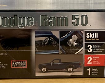 AMT / ERTL Plastic Model Kit 1:25 Scale Skill 2 Ages 10+ Hot AMT / ERTL Plastic Model Kit 1:25 Scale Skill 2 Ages 10+ Hot