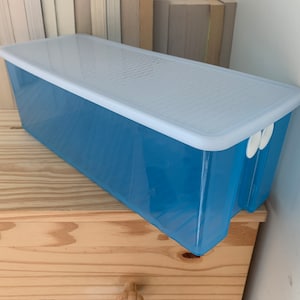 Tupperware Fridge Mates Large Blue Rectangular Food Storage Container 3995A-2 with White Lid 3996A-2
