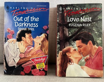 ヴィンテージブック ハーレクイン テンプテーション ロマンス小説 - 2冊セット - 1989年 1990年 ペーパーバックリーダー