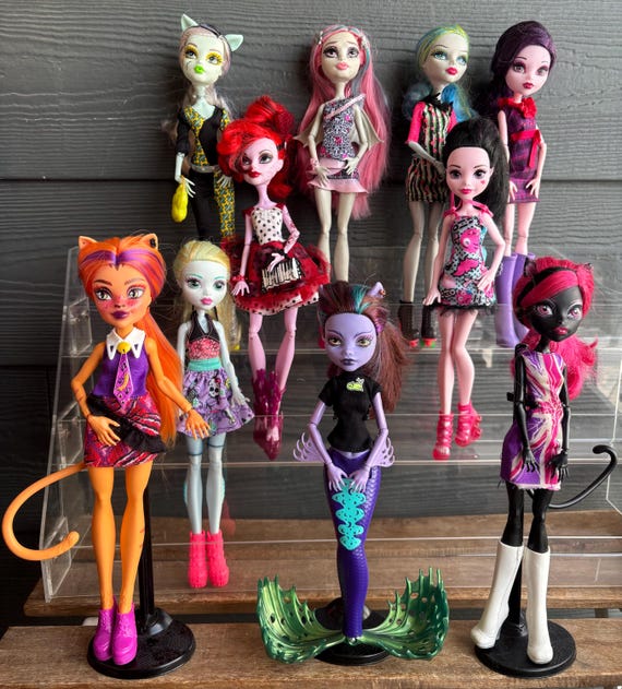 Monster High Dolls. CHOOSE From