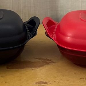 Tupperware CrystalWave Container Vent and Serve 475 ml 5958/7008 Choose between Blue or Red