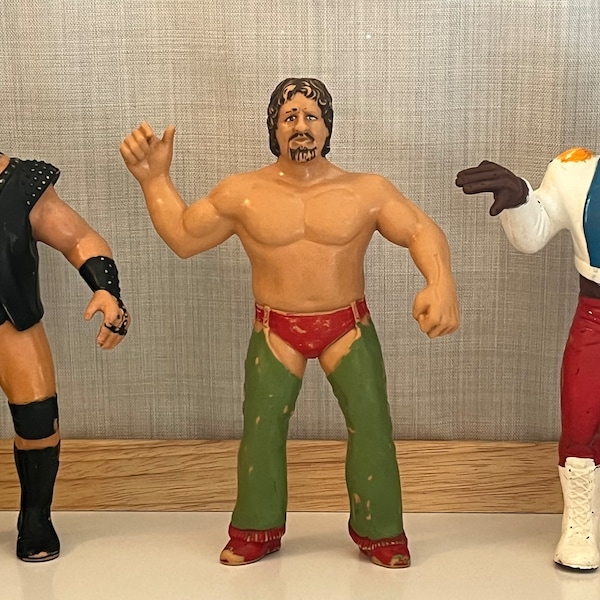 Vintage WWF-worstelfiguren uit de jaren 80 LJN Titan Sports Kies tussen sloopbijl, Terry Funk of Koko B. Ware. Actiefiguren Rubber Smash