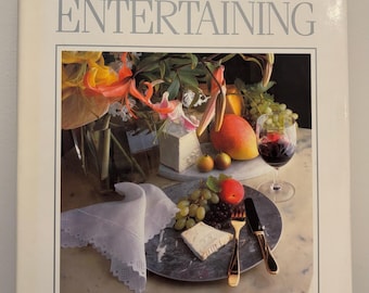 Vintage Cookbook Vogue Entertaining Hardcover 1988, 192 Pages