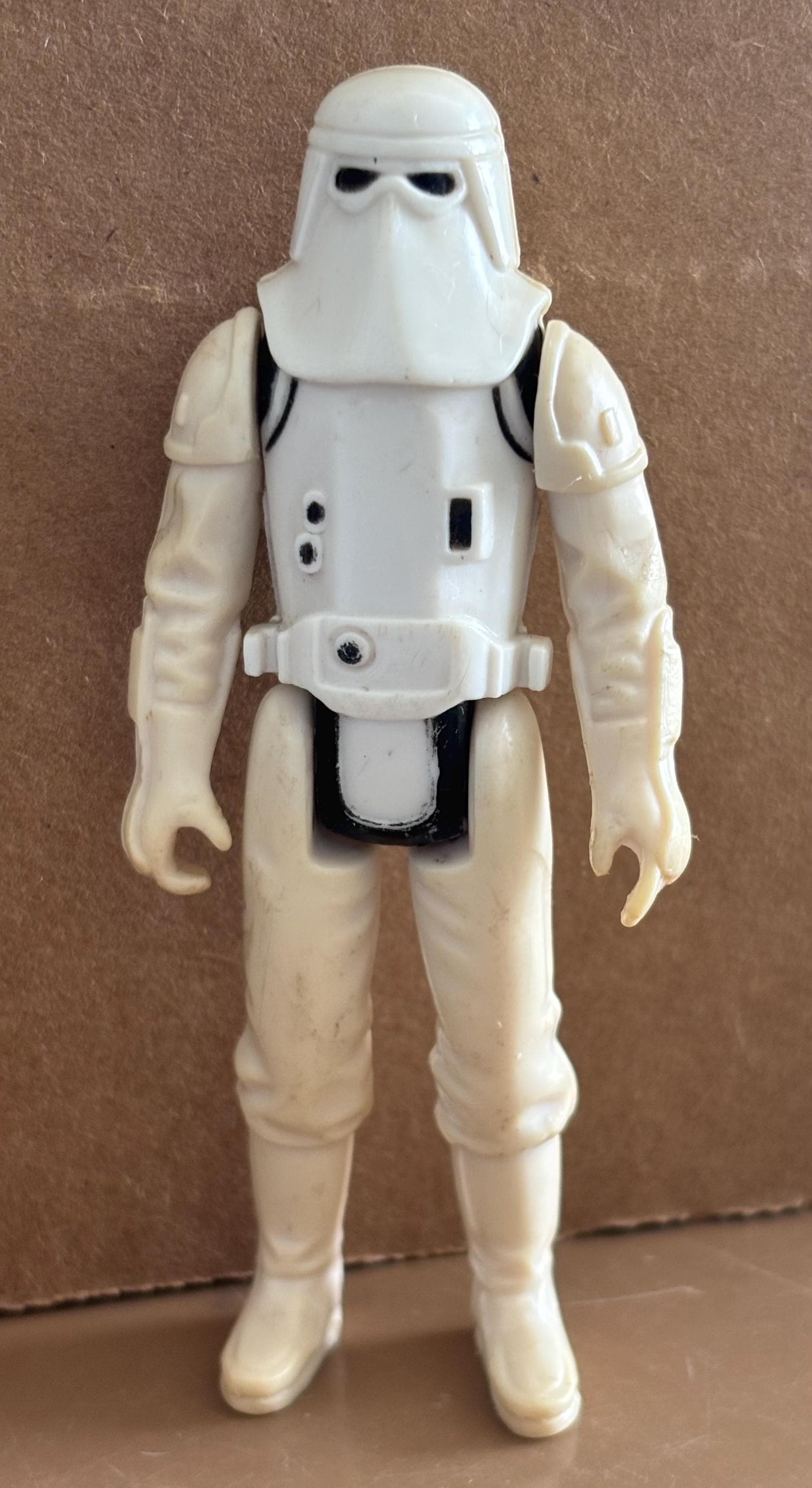 1980年代のヴィンテージスターウォーズキャラクターのフィギュアからお