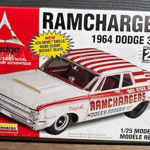 Vintage Lindberg 1964 Dodge 330 SS Ramchargers Hodges Dodges Plastic Model Kit 1:25 scale Ages 10+ Skill 2