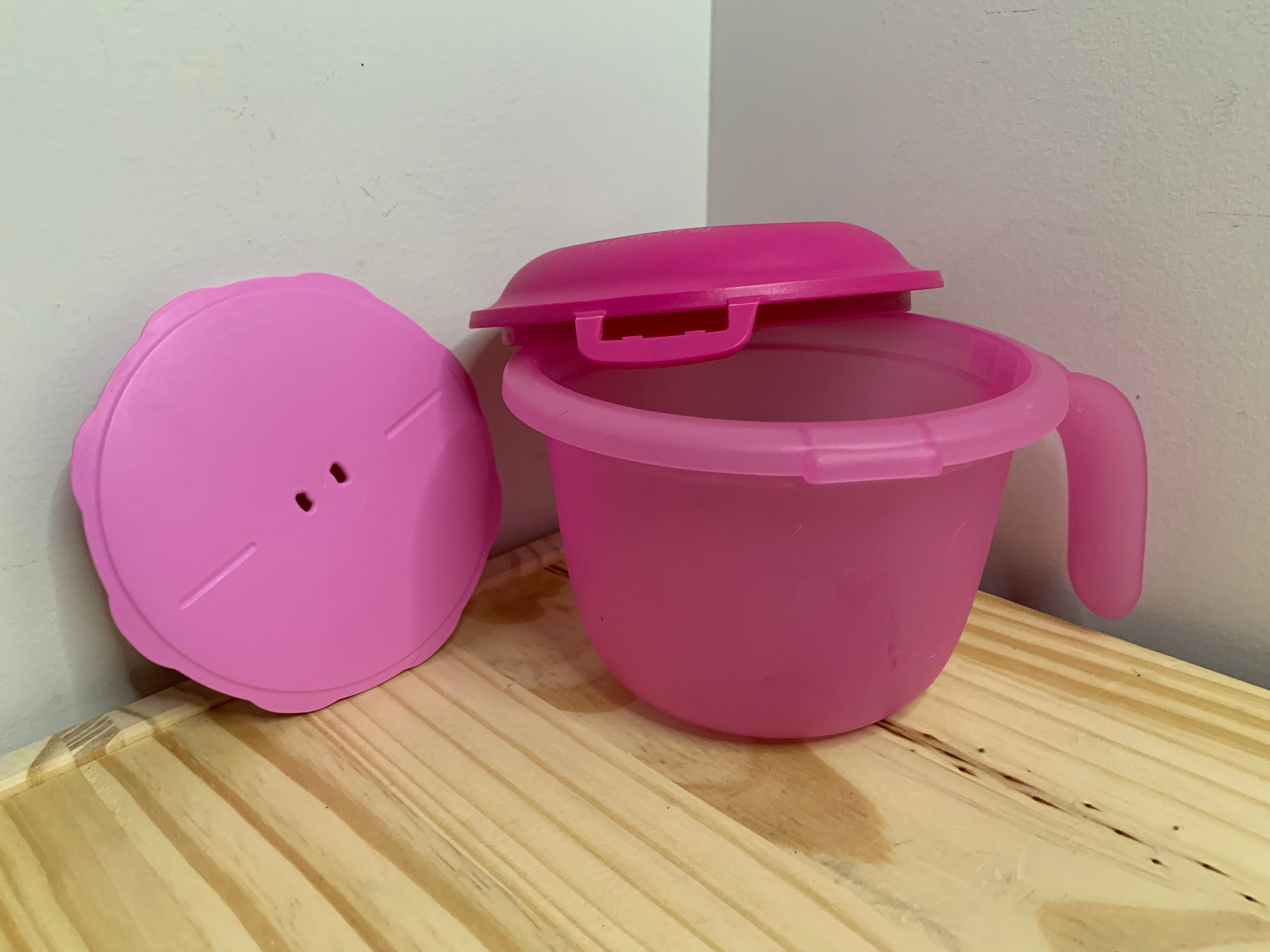 Tupperware Microwave Rice Maker and Egg Cooker New, Never Used