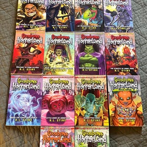 Goosebumps Horrorland Series Books  by R.L. Stein 1-18 Including Special Edition “Weirdo Halloween”